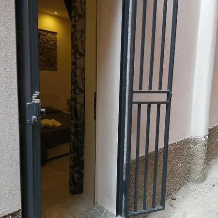 Marvin's * Giardini-Naxos